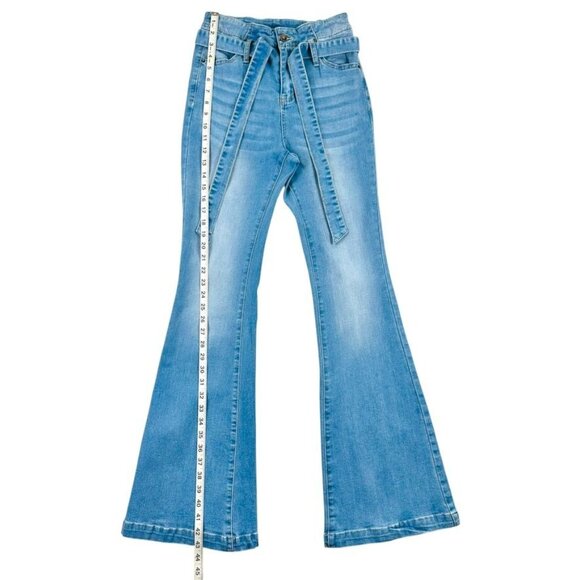 High-Waisted Light Blue Flare Jeans With Tie Belt Women Size 6 - Picture 9 of 9